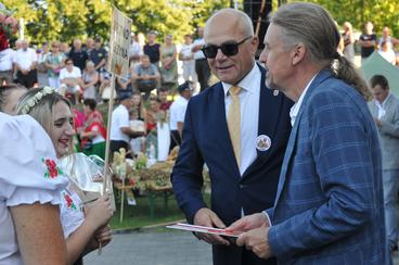 Święto Plonów Powiatu Wieluńskiego odbyło się w Osjakowie